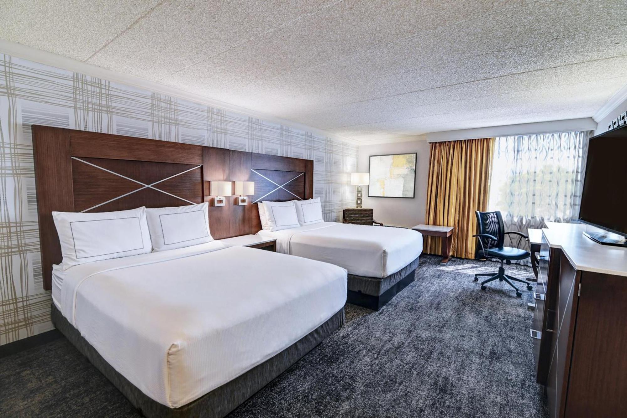 Deluxe Queen Room Two Queen Beds Non-Smoking