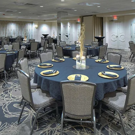 Doubletree By Hilton Madison Downtown-2